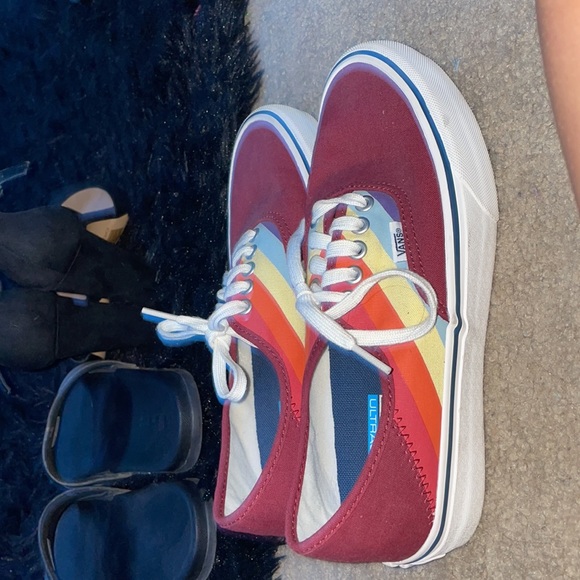 Maroon and rainbow vans low tops - Picture 2 of 3